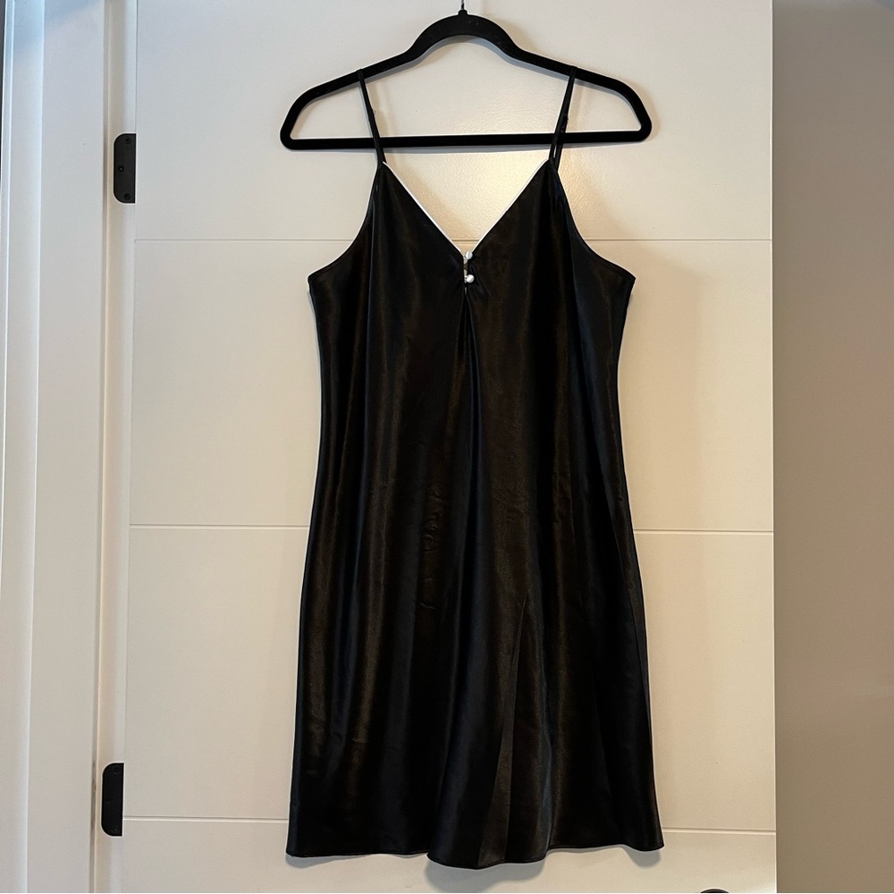 Sentiments | Black Silky Slip